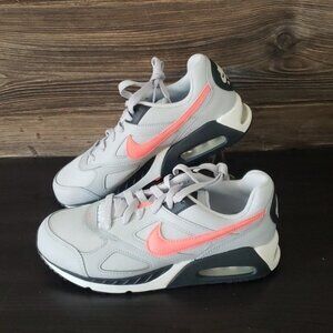 New Nike Air Max IVO Sneakers Gray Lightweight Everyday Casual Walking